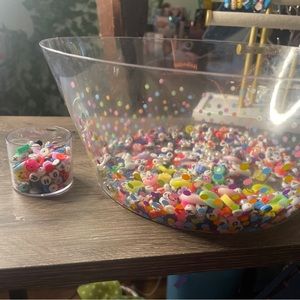 Bead confetti